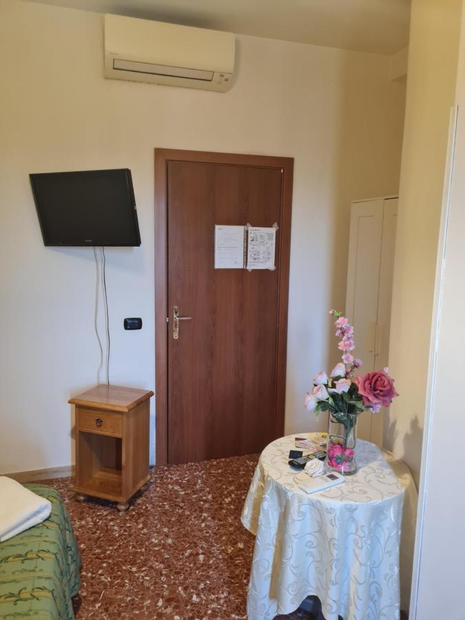 La Palazzina Hotell Rom Exteriör bild