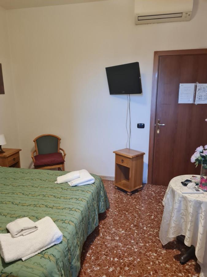 La Palazzina Hotell Rom Exteriör bild